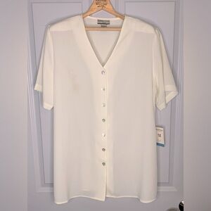 Notations Woman NWT Ivory Short Sleeve Button Up Blouse in Women's Size 1X